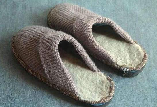 穿拖鞋脚臭是什么原因