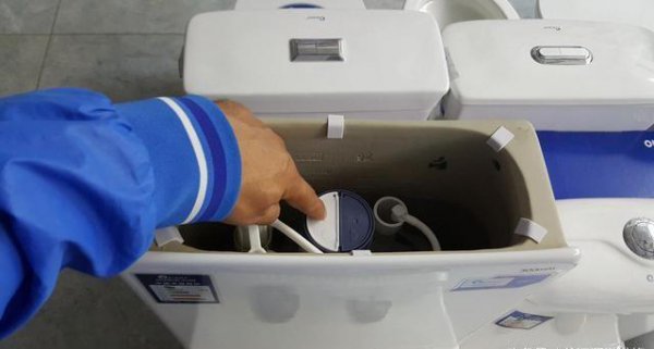 马桶冲水没劲怎么解决