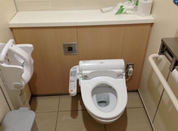 马桶冲水没劲怎么解决