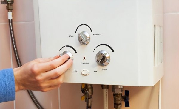 停水了热水器里的水怎么放出来