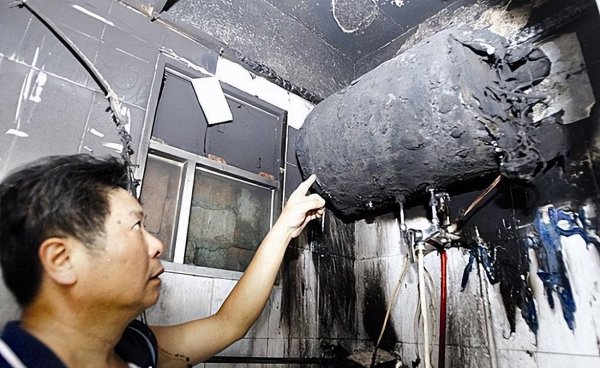 停水了热水器里的水怎么放出来