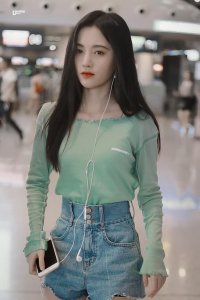 鞠婧祎身高体重是多少 女演员鞠婧祎体重真的只有76斤吗