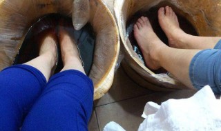 醋泡脚有什么好处和坏处 醋泡脚的好处和坏处介绍