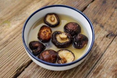 干香菇要泡多久最合适 泡发干香菇的技巧和方法有哪些
