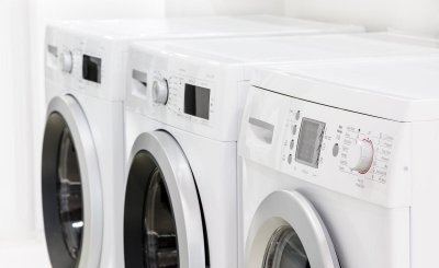 洗衣机为啥一边加水一边漏水的原因 需要检查哪里的问题