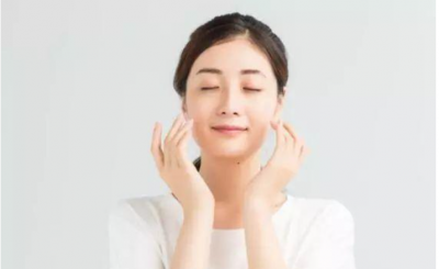 什么护肤品收缩毛孔补水效果最好 值得回购的爽肤水推荐