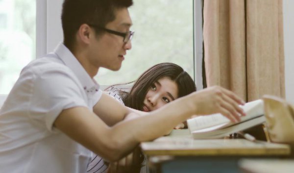 男朋友不回消息怎么办