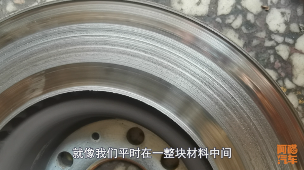 汽车刹车盘多久换一次