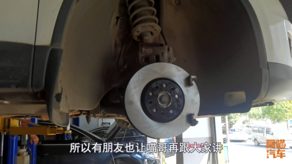 汽车刹车盘多久换一次