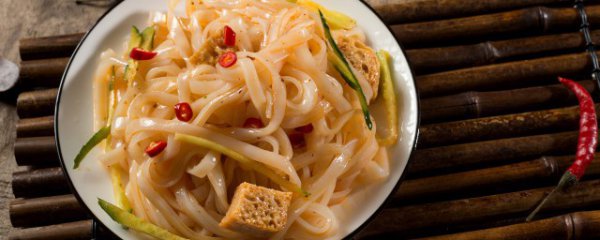 凉皮用什么做的