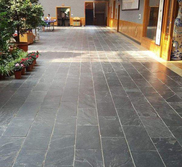 家里院子铺什么地砖好