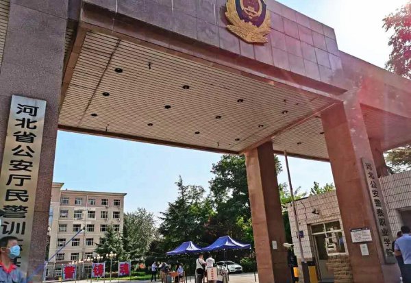 中国最容易当官的大学专业