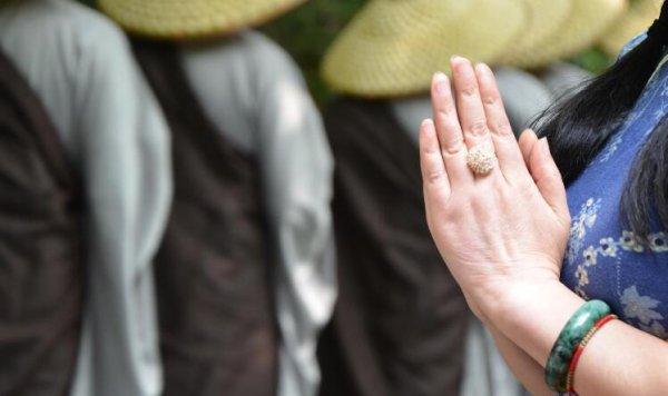 双手合十是什么意思