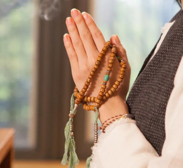 双手合十是什么意思