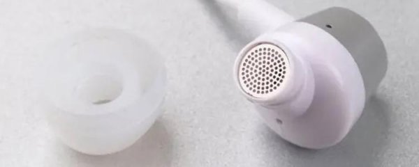 入耳式耳机老是滑出来