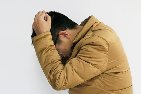 一个人是怎么变抑郁的