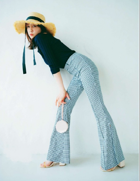 淡蓝色配什么颜色好看图