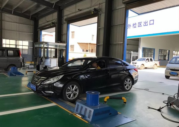 免检车辆几年领一次免检标志