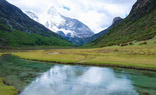 稻城海拔多少米