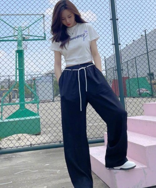 阔腿裤配什么上衣好看