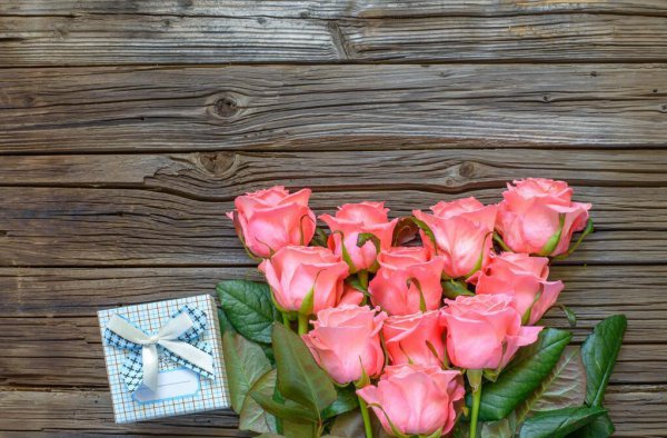 送三朵玫瑰花是什么意思