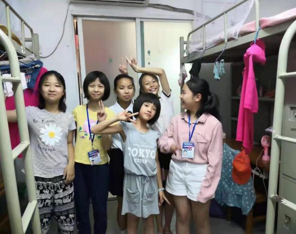 可怕的女生宿舍关系