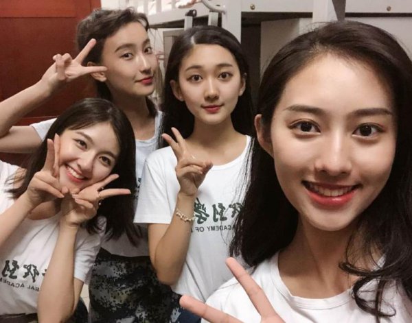 可怕的女生宿舍关系