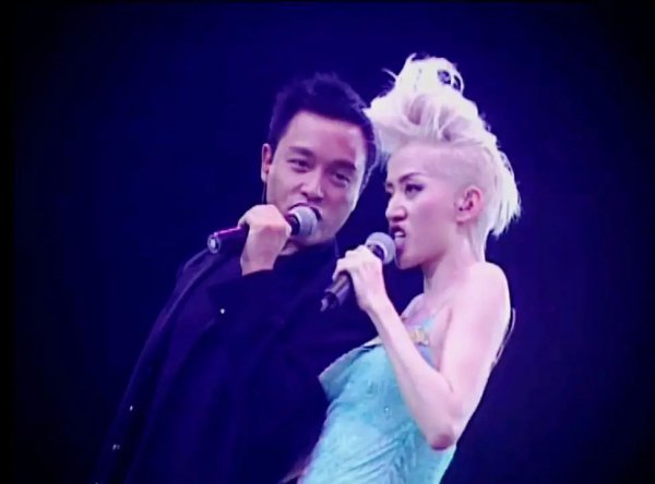 梅艳芳和张国荣关系