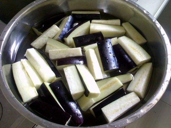 茄子常温保存还是放冰箱冷藏好