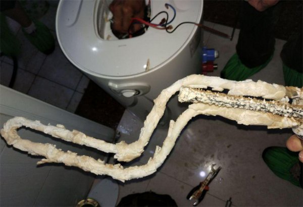 电热水器一直开着耗电吗