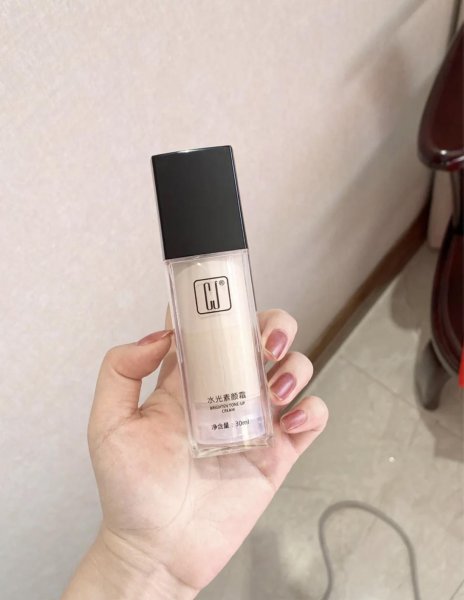 什么素颜霜好用最自然温和