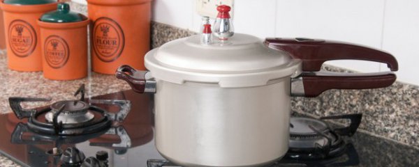 如何挑选好的压力锅