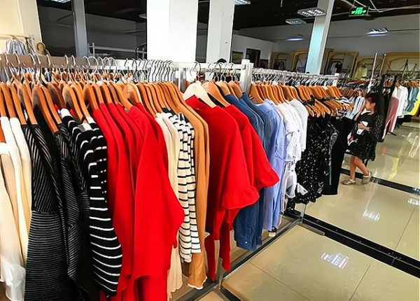 拉夏贝尔属于什么档次