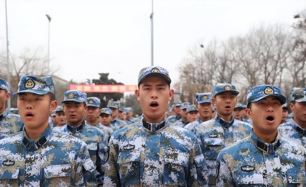 从长远看军校好还是警校好