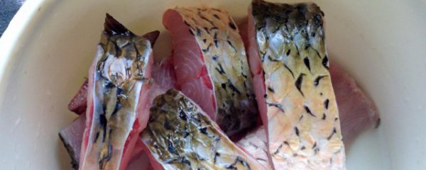 新鲜草鱼怎样腌制炒好吃