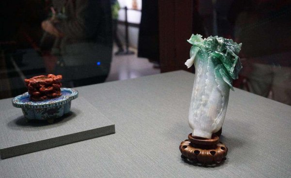 台北故宫的翡翠白菜值多少钱