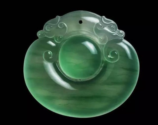 玉髓跟翡翠的区别