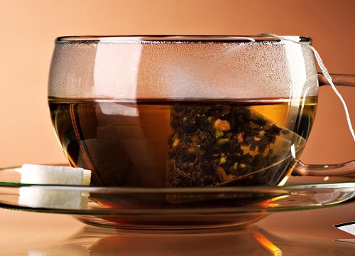 隔夜茶浇花好不好