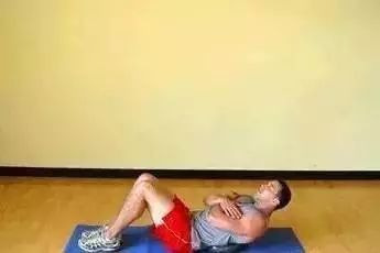 初学者卷腹正确姿势图解