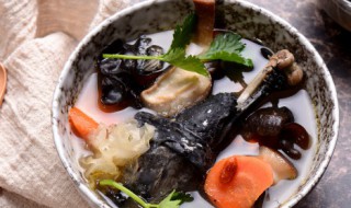 鸡汤怎么炖补血 鸡汤应该怎么炖补血