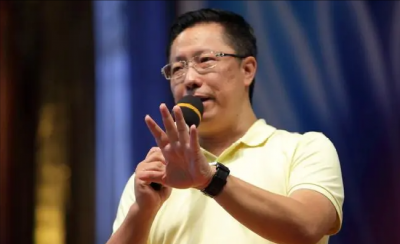 疯狂英语李阳简介 曾身价上亿的李阳为何选择出家做和尚