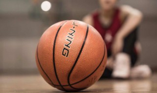 篮球是用什么做的 篮球是用什么材料制作的