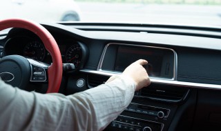 弯道怎么判断车身位置 如何判断车头位置