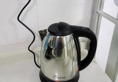 电热水壶坏了怎么修理小妙招 电热水壶的常见故障及修理