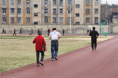 每天晨跑多少公里最好 早晨早起跑步跑到什么程度合适