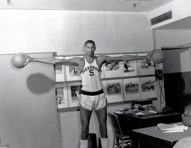 威尔特·张伯伦多高 NBA张伯伦身体天赋有多强