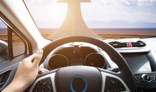 车下漏水怎么回事 汽车水泵漏水怎么回事