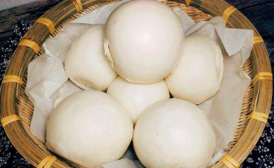 蒸馒头为什么先大火后小火 做馒头蒸的时候需要一直大火吗