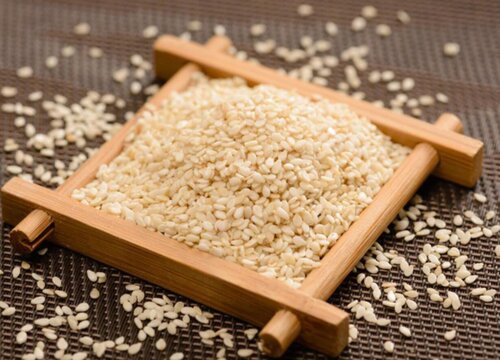 白芝麻发苦还能吃吗