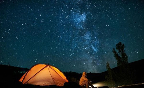 为什么星星会发光